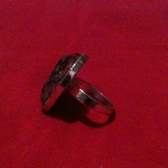 Oversized ring! - Picture 2 of 2