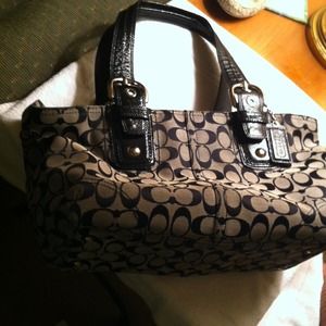 Authentic large  coach bag  black n grey
