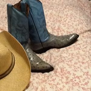 COWBOY BOOTS