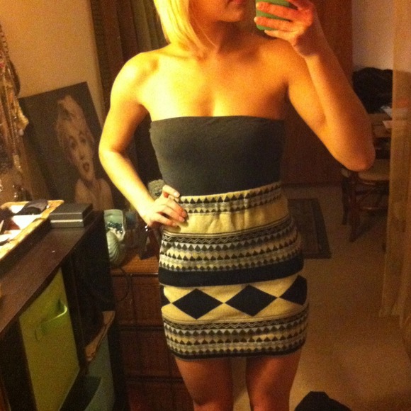 Brandy Melville Dresses & Skirts - 🚫Unavailable🚫!'🍹Brandy Melville Aztec skirt