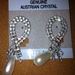 Genuine Austrian Crystal earring brand new