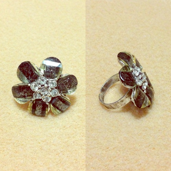 Black Floral Accent Ring
