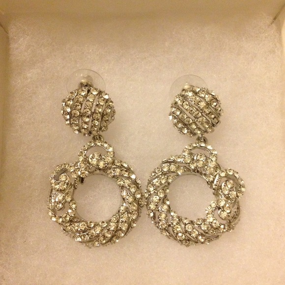 Topshop Jewelry - TOPSHOP Crystal Wreath earrings