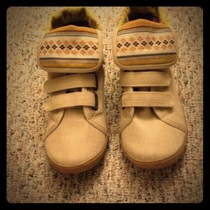 Tan sneakers 🚫 RESERVED 🚫