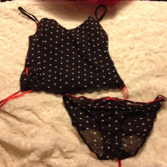 🚫🚫reserved🚫🚫Victoria's Secret Lingerie Bundle