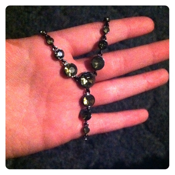 August green necklace