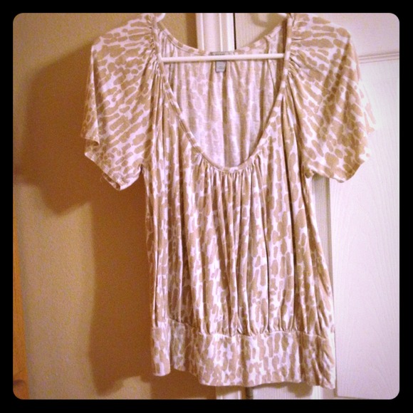 Tan and white printed top