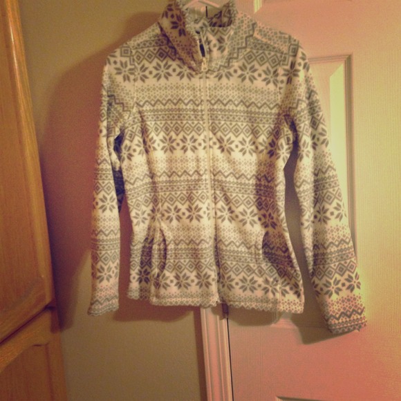 Old Navy snowflake fleece