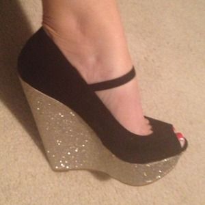 Steve Madden Operaa Pump