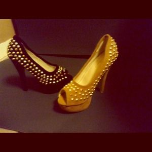 Studded pep toe high heels available in black& tan