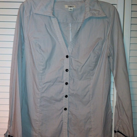 ❌SOLD IN BUNDLE❌ Black & white stripe button up