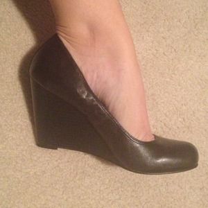 Jessica Simpson Black Wedges