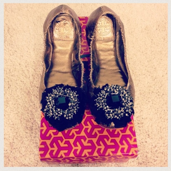 😍 HOST PICK! NEW - Tory Burch flats - Picture 2 of 4