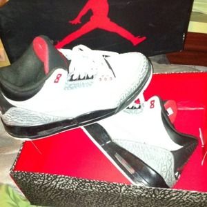 Jordan 3s great condition only worn twice size 9.5