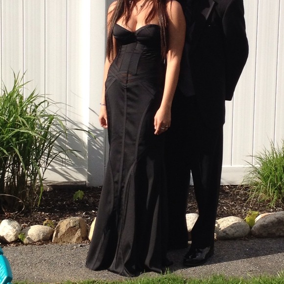 black prom dress - Picture 4 of 4