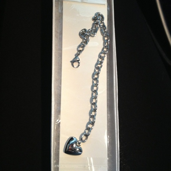 ❗Sold❗Heart charm bracelet