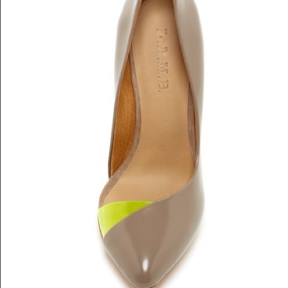 L.A.M.B. Harlie Pointed Toe Pump - Picture 3 of 3