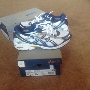 Men's 10.5 Asics sneakers"bundle"