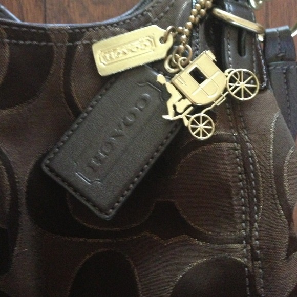 🚫Sold in a bundle🚫✨Authentic Coach Purse ✨ - Picture 2 of 4