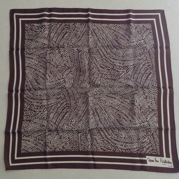 Authentic Diane Von Furstenberg Silk Scarf🌟