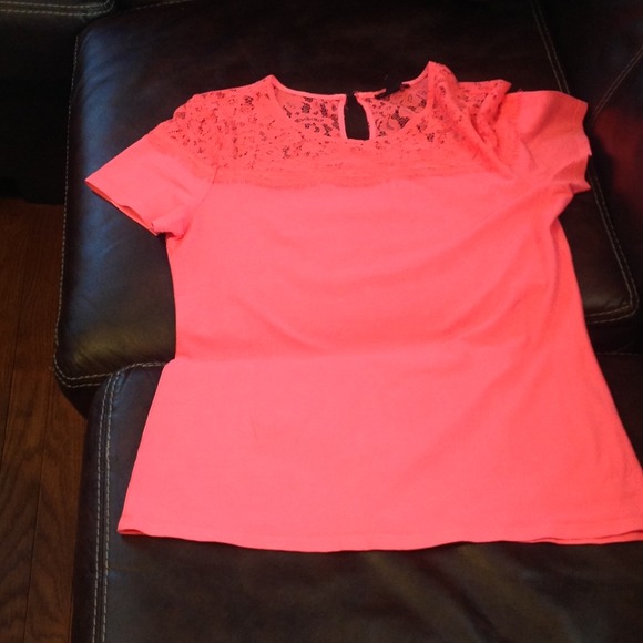HM neon top.NWOT