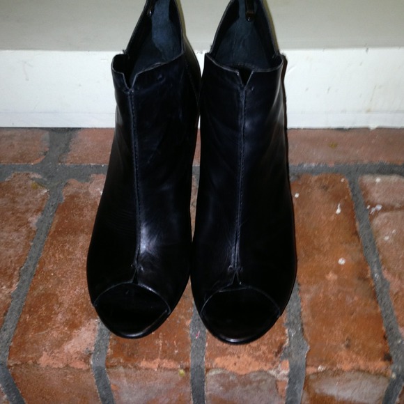 **REDUCED PRICE** B. Makowsky Peep Toe Booties