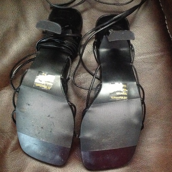 Heels - Picture 3 of 4