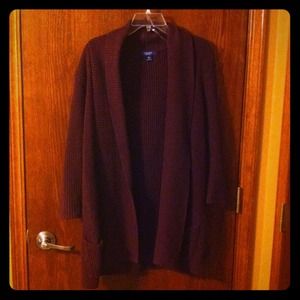 Plum open sweater with pockets.