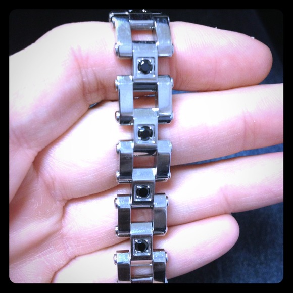 Men's stainless steel bracelet with black diamonds