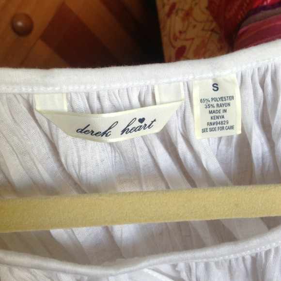 White blouse. Size Small. - Picture 3 of 3