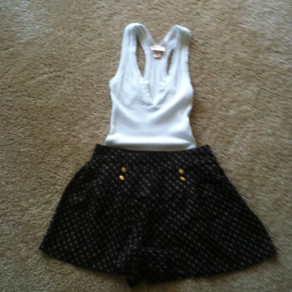 Traded Mossimo white razorback tank top size S