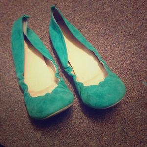 Kelly green flats