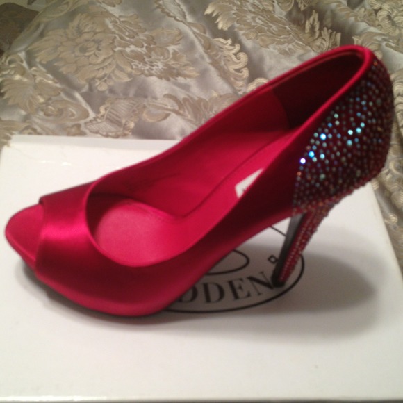 Steve-Madden, PLA-PLAYY