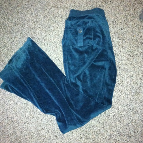 Juicy velour pants ( sold in bundle )