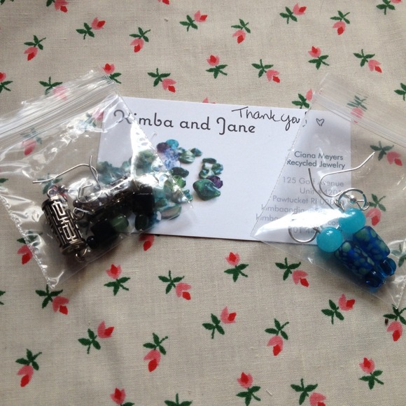 Earring bundle preview - Picture 2 of 3