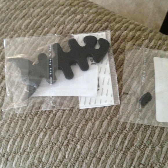 headphone wrap & charger plug