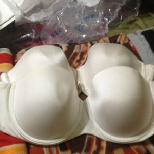 Strapless bras