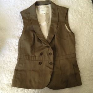 Banana Republic hunter green vest
