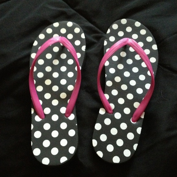 😍Pocka Dot Flip-Flops😍