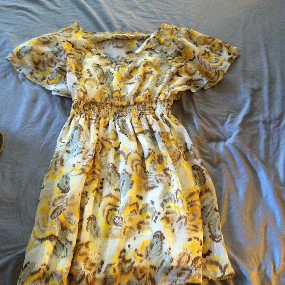 Dress - Picture 3 of 3