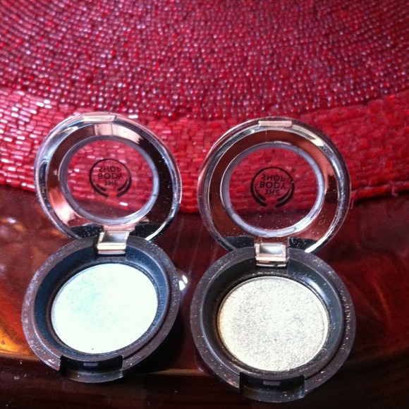 Two eye shadow from the body shop