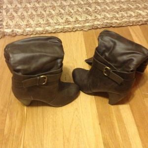 SOLD Forever 21 knee high brown boots!