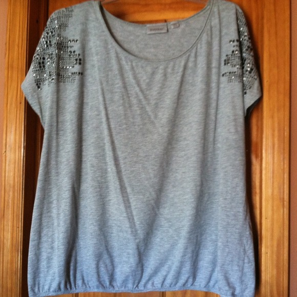 Avenue plus size gray cotton tshirt with detailing