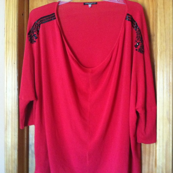 Cable and gauge plus size red 3/4 sleeve shirt!