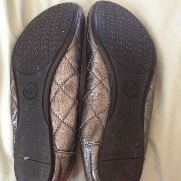 🎉HOST PICK🎉 Michael Kors flats - Picture 2 of 2