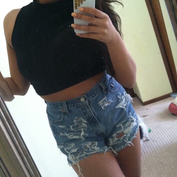 🚫Sold🚫NEW black turtle neck crop top