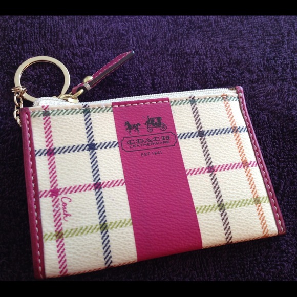 Coach Accessories - •Reserved for vgibson• Coach mini skinny coin