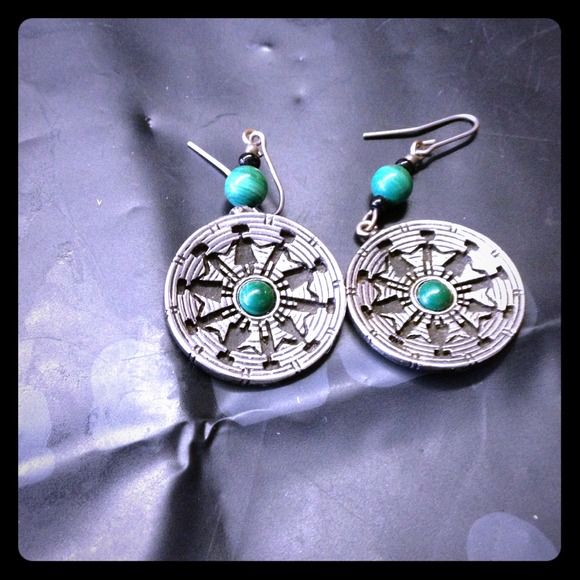 Green silver earrings - Picture 1 of 1