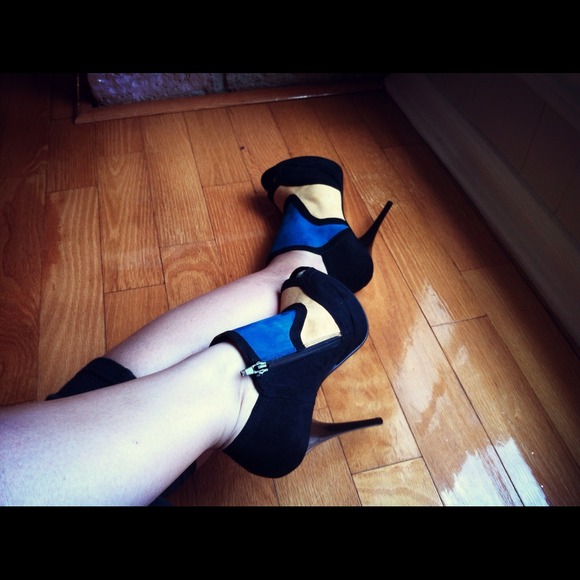Black Blue Yellow Faux Suede Booties - Picture 2 of 4