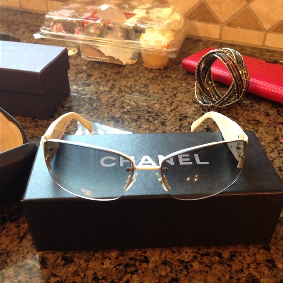 Sold on ebay!!Reduced💯Authentic CHANEL